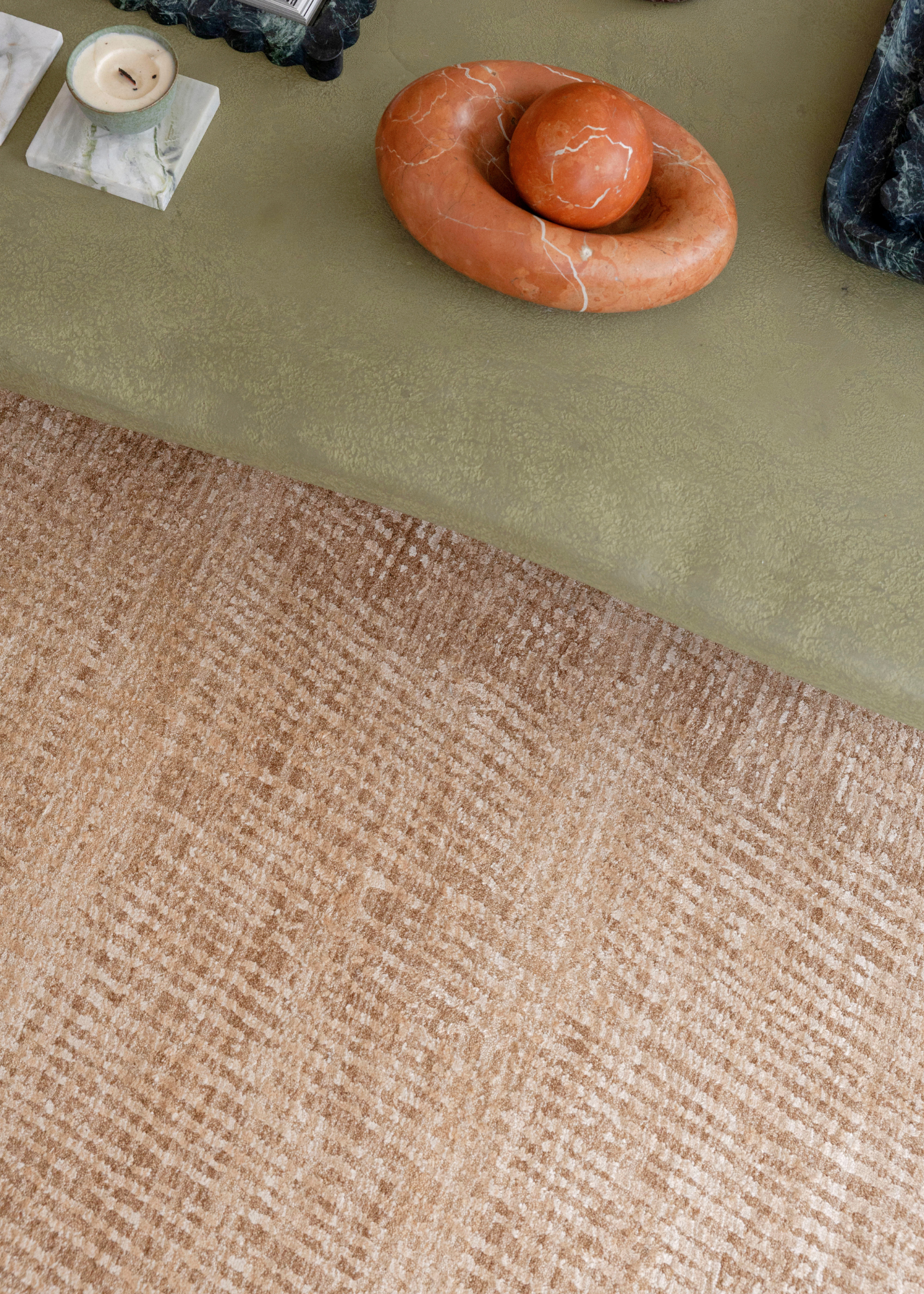 mint coffee table on Trinity Biscuit Rug by Four Corners Rugs close up